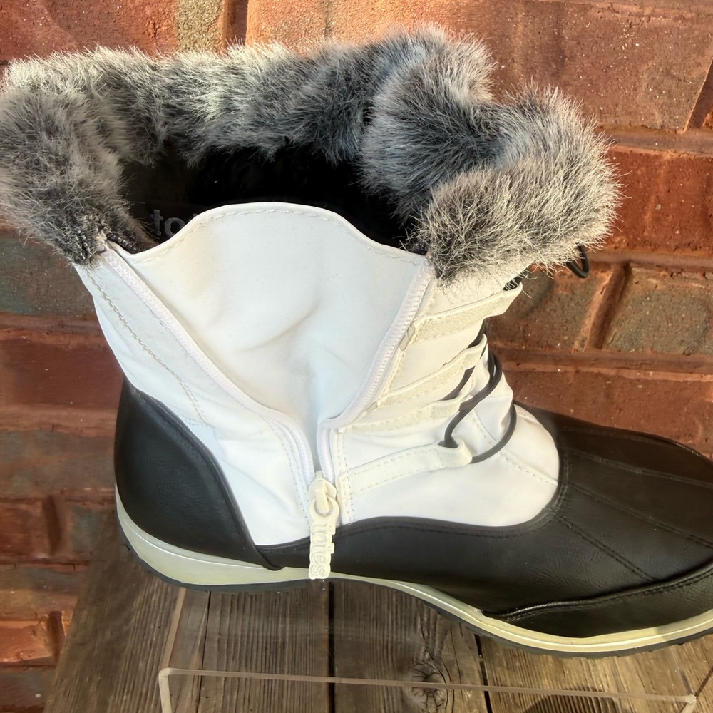 Totes Weatherproof Adele Winter Snow Boots Womens Size 10 White Black Fur Lined - Picture 9 of 16